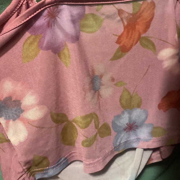 Top - Picture 2 of 2